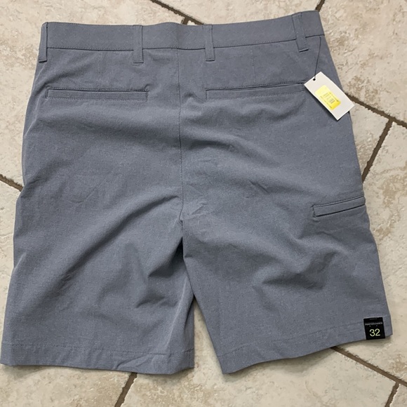 Roundtree and Yorke performance classic fit flat front shorts - Picture 3 of 6